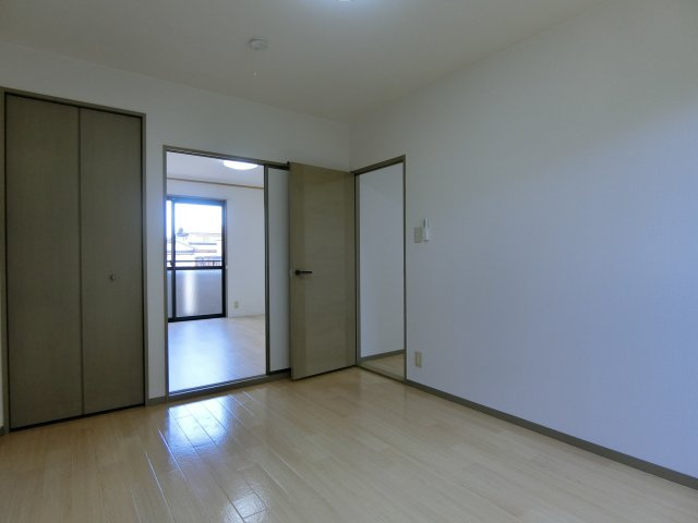 ラルカンシェルB棟の洋室