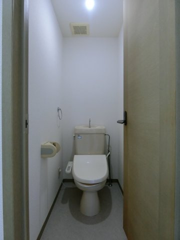 ラルカンシェルB棟のトイレ