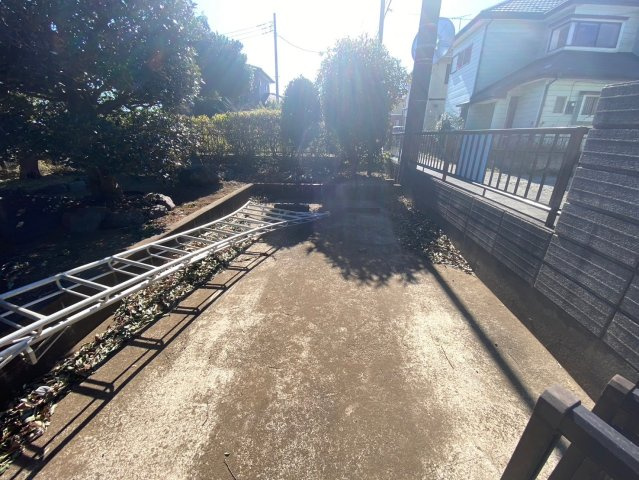 八街い　中古戸建の駐車場