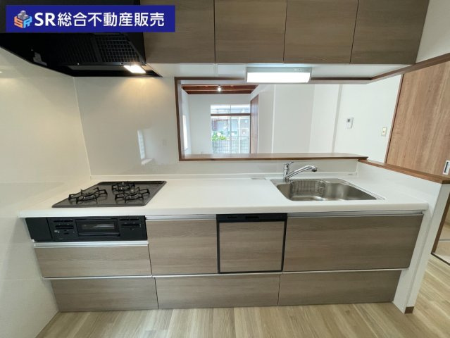 西岩田4丁目中古戸建のキッチン|きれいなキッチンです
食洗器付き