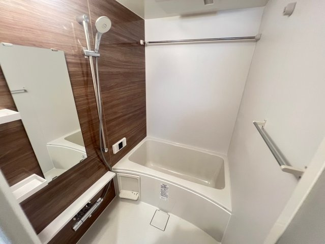 シャテーニュ上本町の浴室