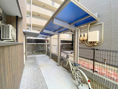 【その他共用部分】 | ラ・ローザ | 駐輪場は屋根付きなので雨の日も安心です！