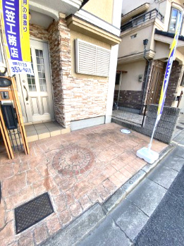 サン・タウン上小坂２丁目のエントランス|■自転車、バイク置けますよ♪♪