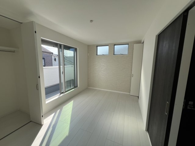 大橋町中古戸建の洋室|きれいな洋室です