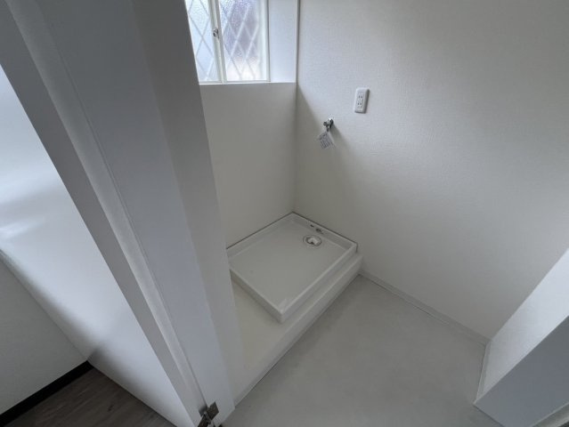 岡山5丁目中古戸建の脱衣所|脱衣スペースです