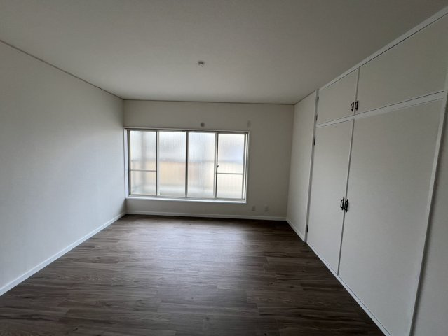 岡山5丁目中古戸建の洋室|コンパクトで使いやすい洋室です