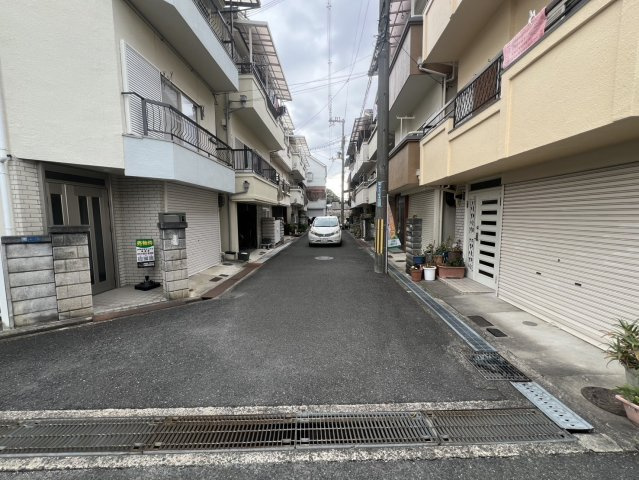 岡山5丁目中古戸建の前面道路含む現地写真|前面道路含む現地写真です