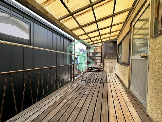 明石市太寺天王町の一戸建てのバルコニー