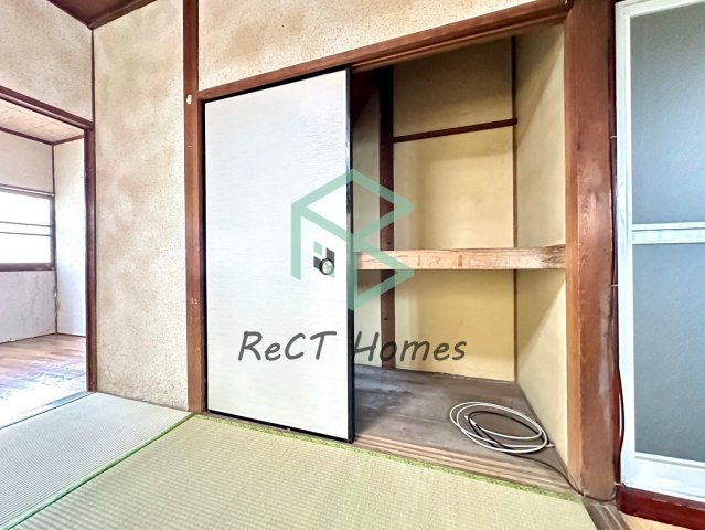 明石市太寺天王町の一戸建ての収納