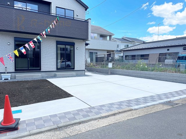 水戸市東赤塚　新築戸建て　3号棟の駐車場|カースペースは2台お停めいただけます♪