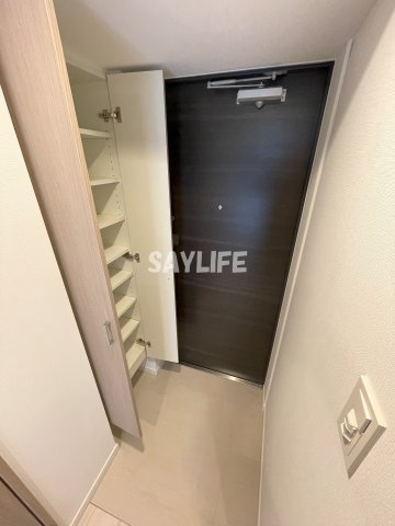 S-RESIDENCE高井田beletaの玄関