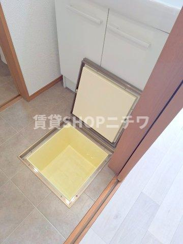 高橋メゾンのその他|★床下収納あります★
