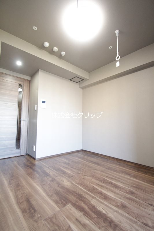 Le'a横濱大通り公園弐番館の洋室