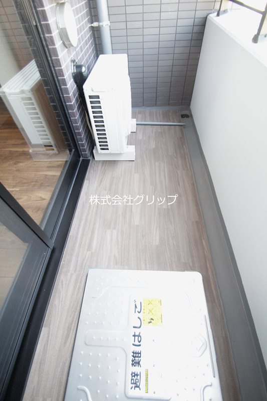 Le'a横濱大通り公園弐番館のバルコニー