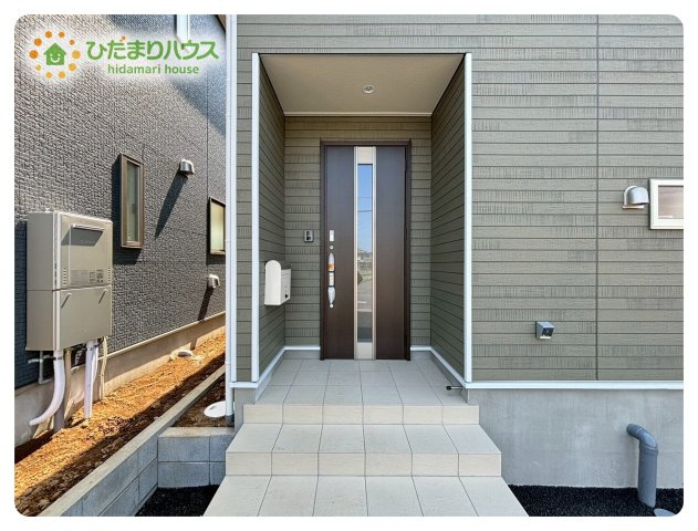 熊谷市久下　第12　クレイドルガーデン　02のエントランス