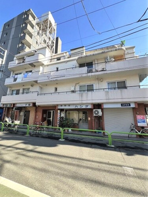 【エントランス】 | エスカイア中板橋 | 清潔なエントランスです