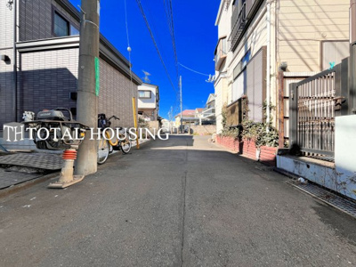 【前面道路含む現地写真】 | 府中市西府町5丁目　新築戸建　全4棟