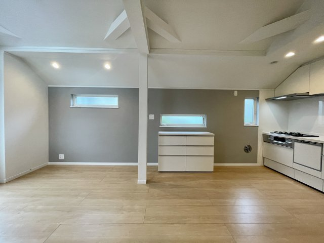 ＜LIBERi リーベリー＞練馬区春日町5丁目　子育て最適エリア　限定1棟の居間・リビング