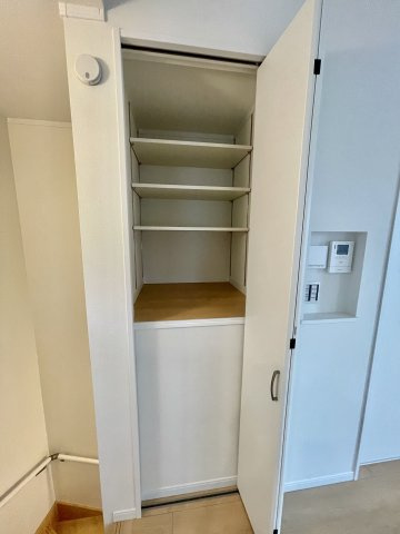 ＜LIBERi リーベリー＞練馬区春日町5丁目　子育て最適エリア　限定1棟の収納