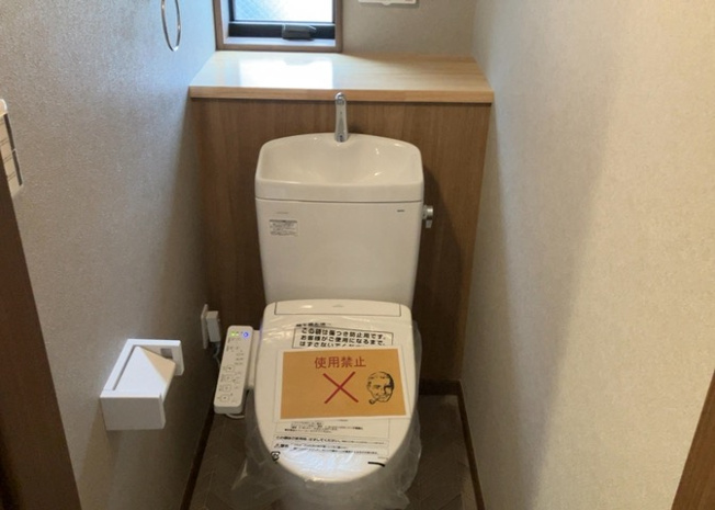 【トイレ】 | トイレは大きさや形、機能、抗菌性などが異なる多種多彩なタイプが各メーカーから出ています。それぞれに良さがあるため、事前にどういったタイプのトイレがいいのかをご家庭内で決めて、内見に行くといいでしょう。