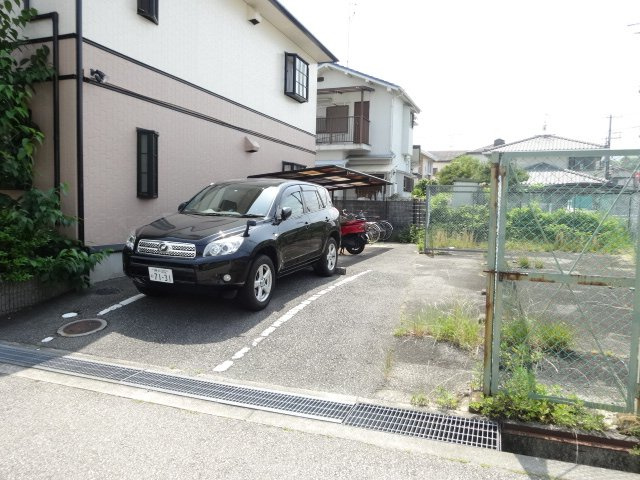 ラス・ブリーサスの駐車場