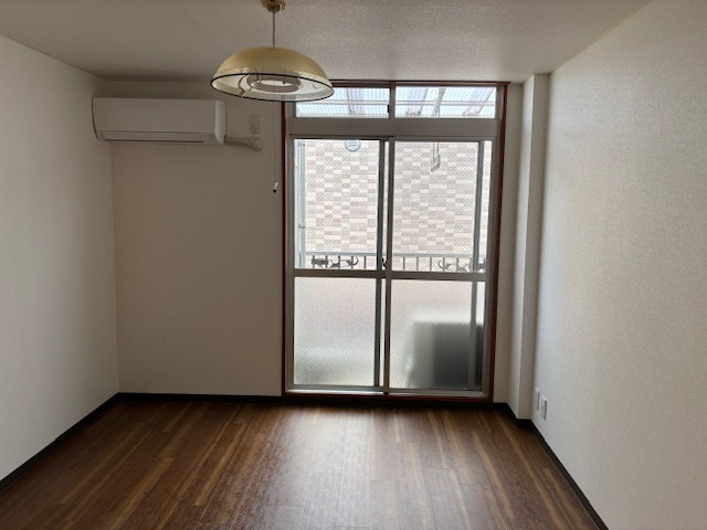 ホワイトテラス梅島の居間・リビング