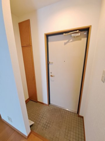 ローテローゼ久寿川の玄関