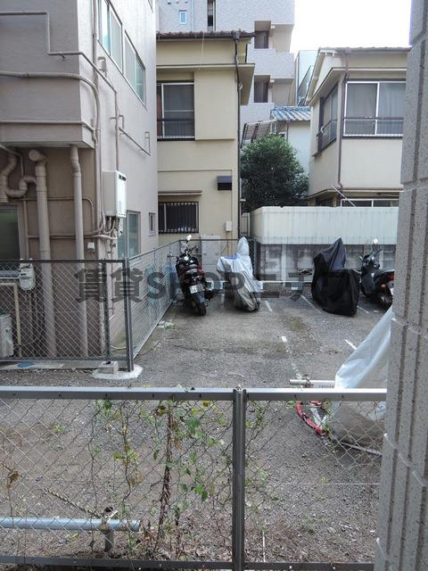 ＬＡＰＩＳの展望|★お隣りにはバイク置き場がございます