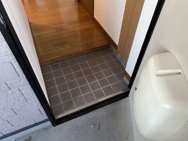 クィーンヒルズ立願寺参番館の玄関