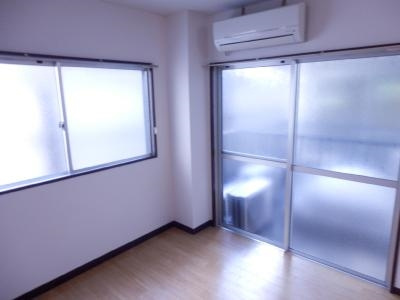 西田マンションの内装|２面採光