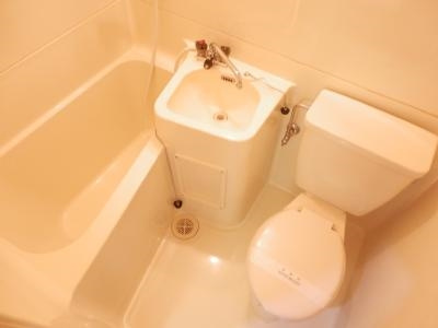 西田マンションの浴室|ユニットバス