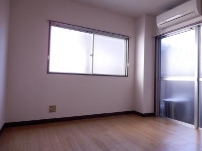 西田マンションの内装