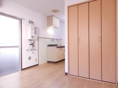 西田マンションの内装