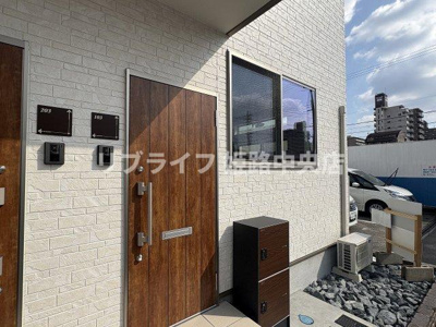 【エントランス】 | アイリスパレス