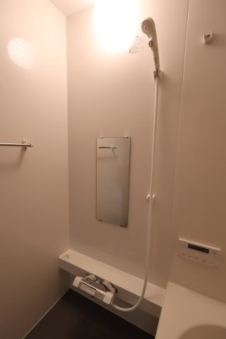 【浴室】 | 《仲介手数料無料》南区白幡６丁目1373-7(全1戸)新築一戸建てFelidiaGarden | 撮影日 2025年8月21日 13:20 晴れ