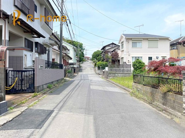 取手市新取手4丁目24-1期　新築戸建て　1号棟の前面道路含む現地写真|堂々！建物完成♪実際のお部屋をご見学可能です♪
ご見学が一番の資料！お気軽にお問い合わせ下さい♪
