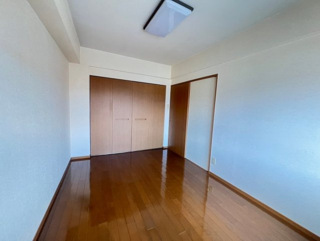 アーニスト野中の洋室