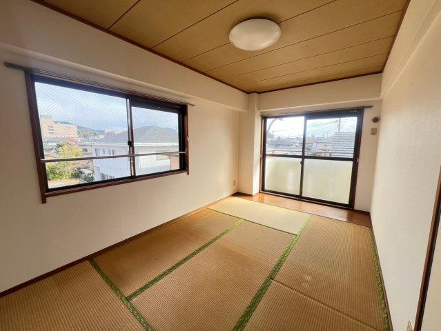 アーニスト野中の和室