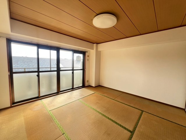 アーニスト野中の和室