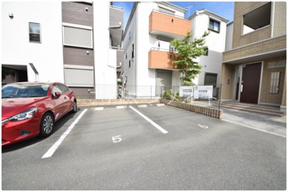 【駐車場】 | 敷地内駐車場！