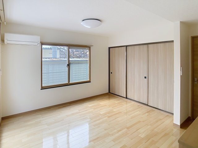 メゾンロイヤルBの居間・リビング