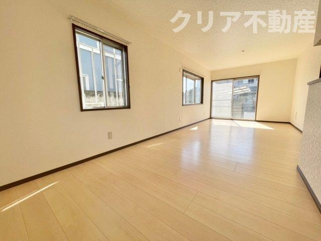 【居間・リビング】 | 伊勢崎市韮塚町　中古住宅