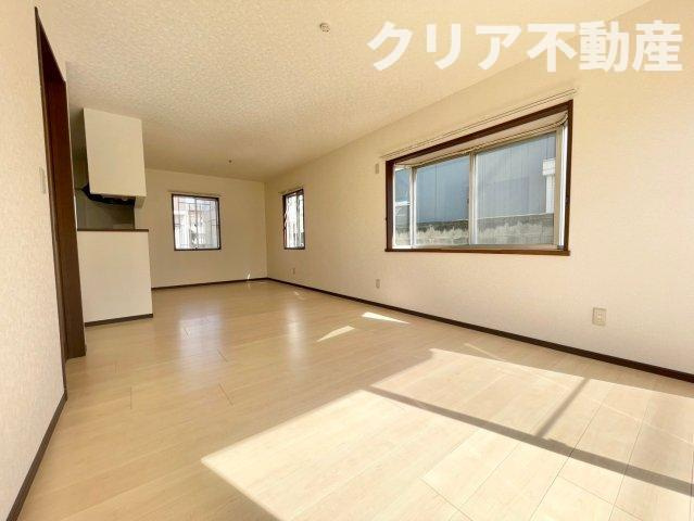 【居間・リビング】 | 伊勢崎市韮塚町　中古住宅