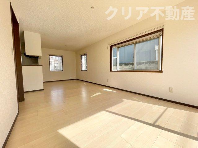 【居間・リビング】 | 伊勢崎市韮塚町　中古住宅