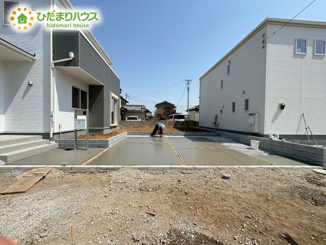 深谷市小前田　第4　新築一戸建て　リーブルガーデン　06の駐車場|3台駐車可能！
お友達が来ても安心ですね！