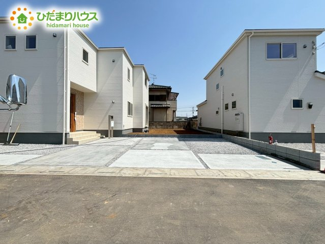 深谷市小前田　第4　新築一戸建て　リーブルガーデン　07の駐車場