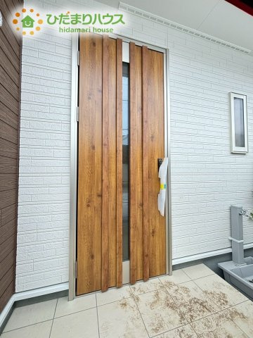 熊谷市美土里　第3　新築戸建　リーブルガーデン　05のエントランス
