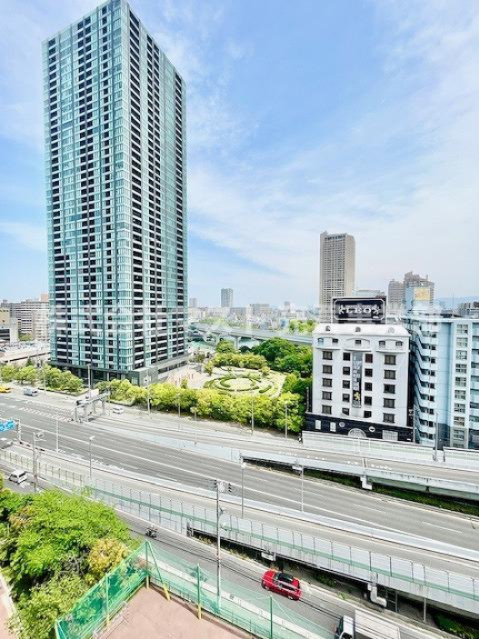 ローレルハイツ北天満1号棟の展望|◆空に近い31階！目の前に広がるのは街と空のパノラマ♪
