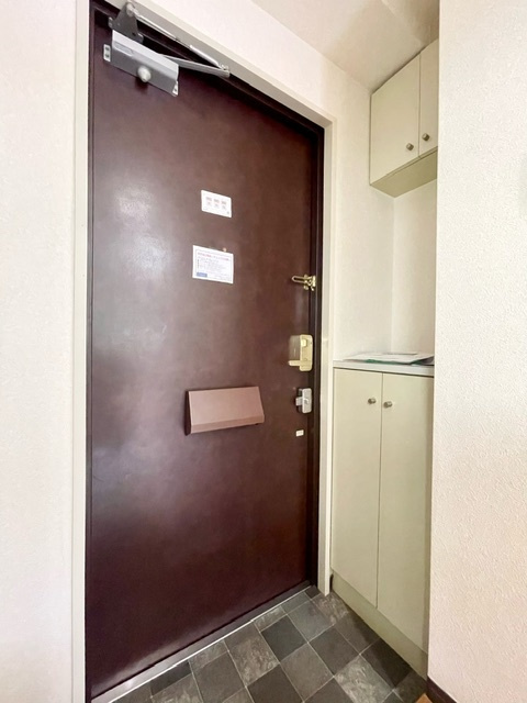 ガレ田園調布の玄関