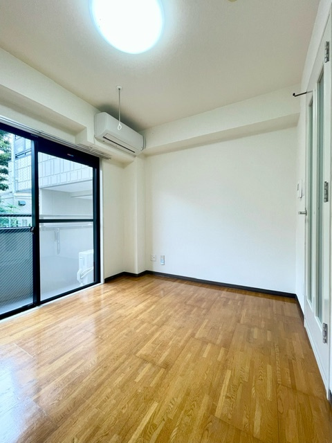 ガレ田園調布の居間・リビング